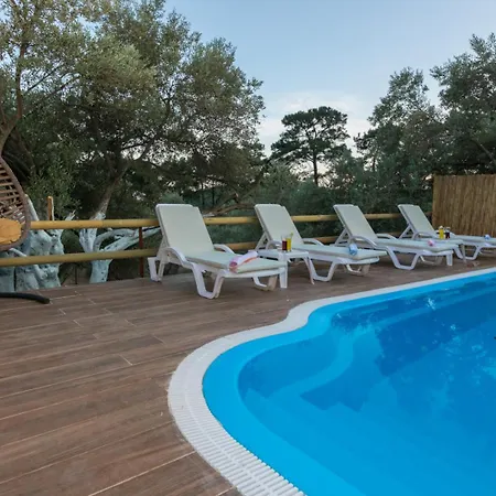 Ceren Akyaka Daily Weekly Villa