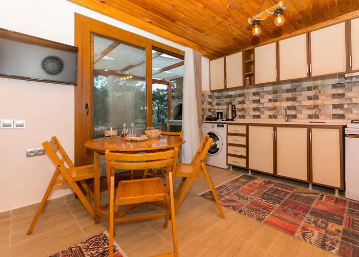 Ceren Akyaka Daily Weekly Vila Mugla