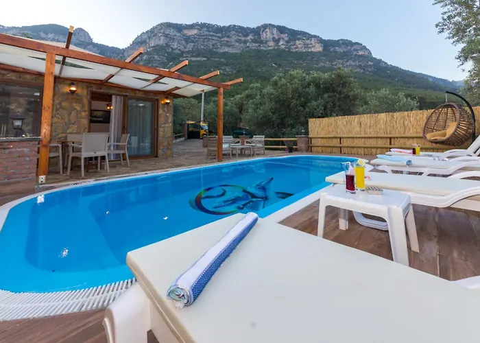 Ceren Akyaka Daily Weekly Vila Mugla